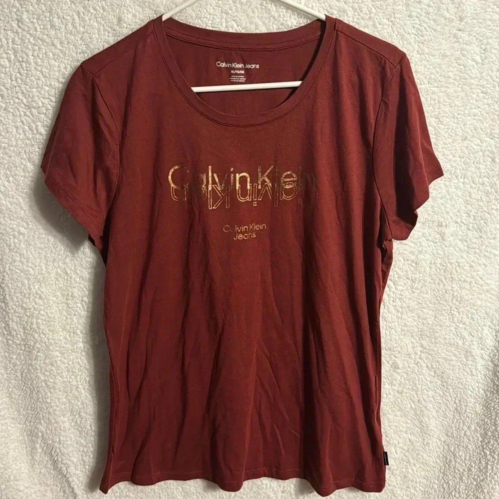 Women’s Calvin Klein Shirt